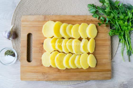 Запеканка из баклажанов, помидоров и картофеля