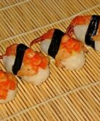 Суши нигири с креветками