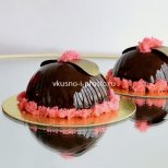 Муссовые пирожные с зеркально-шоколадной глазурью