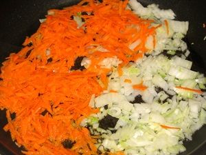 обжарка моркови и лука для постного борща