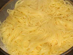 варёные спагетти