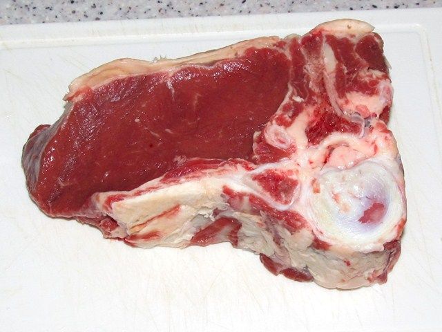 Нежнейший запеченный говяжий антрекот на кости в духовке