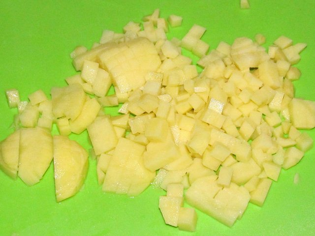 кубики картошки
