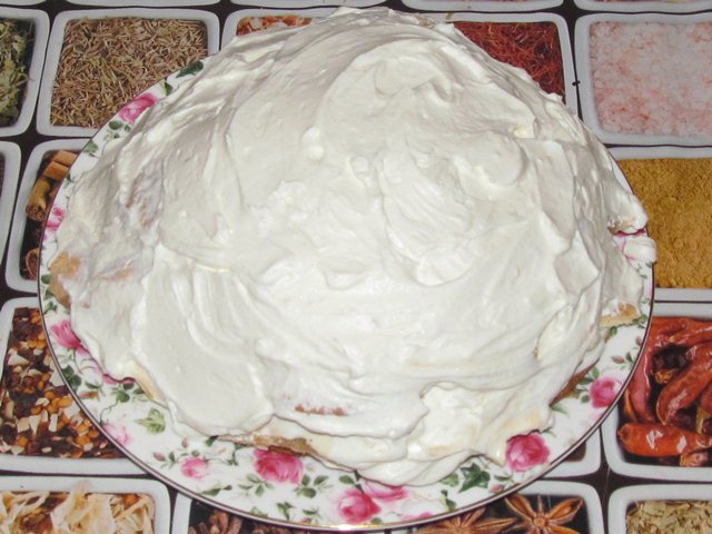 сформированный торт тирамису