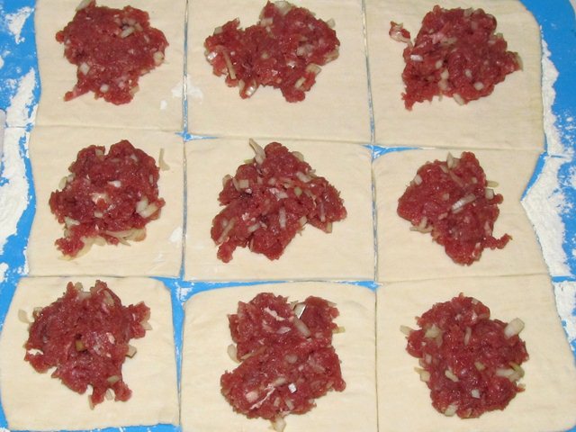 Пирожки-треугольники с мясом