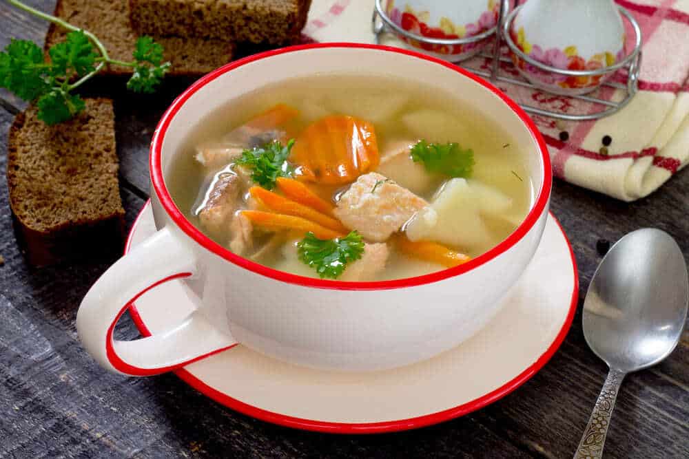Рыбный суп из семги с овощами